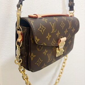 Louis Vuitton Pochette Metis East West
